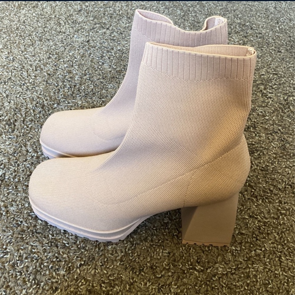Lulus Sock Booties